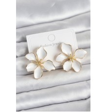 Beyaz Mineli Çiçek Model Pirinç Kadın Küpe - TJ-BKP11725