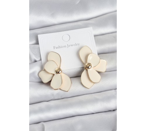 Krem Mineli Lotus Model Pirinç Kadın Küpe - TJ-BKP11734