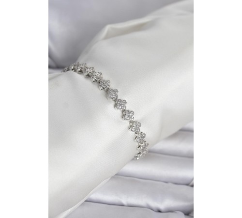 Pirinç Gümüş Renk Yonca Model Sıralı Zirkon Taşlı Kadın Bileklik - TJ-BB8426