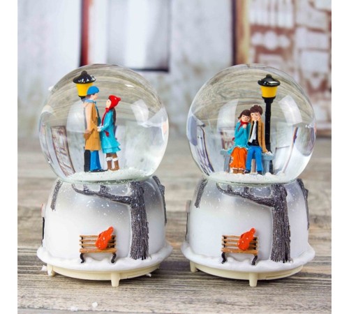 Büyük Boy Sokak Lambalı Kış Masalı Kar Küresi