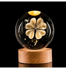 Ahşap Altlıklı Işıklı Yonca Tasarımlı Cam Küre