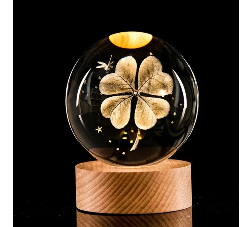 Ahşap Altlıklı Işıklı Yonca Tasarımlı Cam Küre