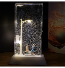 Romantik Sevgililer Tasarımlı Sokak Lambası Kar Küresi