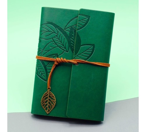 Yeşil Deri Kapaklı Yaprak Desenli Defter