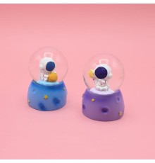 Işıklı Mini Sevimli Astronot Kar Küresi 1 Adet