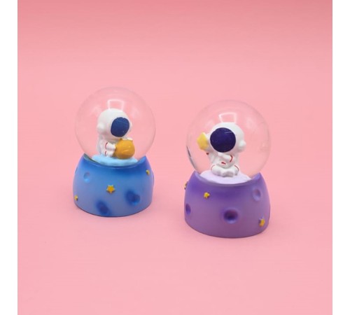 Işıklı Mini Sevimli Astronot Kar Küresi 1 Adet