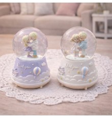 Orta Boy Işıklı Müzikli Sevimli Çiftler Kar Küresi
