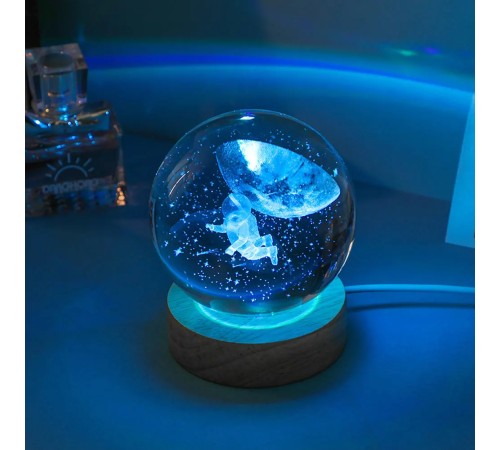 Renk Değiştiren Astronot Tasarımlı Cam Küre