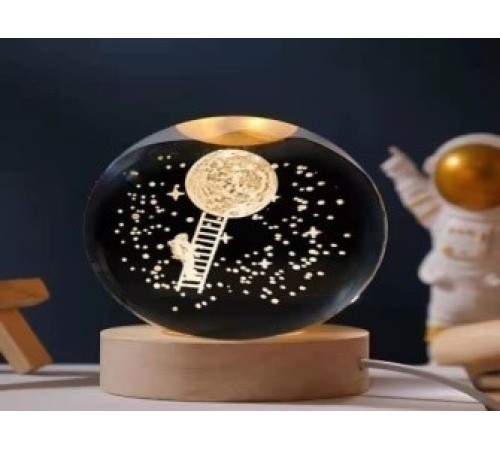 Dekoratif Merdivenli Astronot Ve Ay Tasarımlı Ahşap Altlıklı Işıklı Cam Küre Cam:6cm Ahşap:2cm