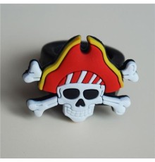 Kırmızı Renk Şapkalı Çocuk Uyumlu Plastik Korsan Yüzüğü