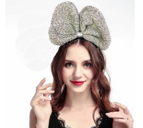 Metalize Parlak Pullu Fiyonk Kurdele Parti Tacı Gümüş Renk 25x17 cm