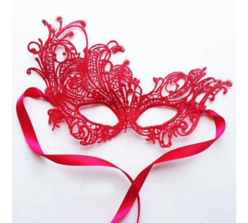 Kırmızı Renk Dantel Örgü İşlemeli Parti Maskesi Model 1