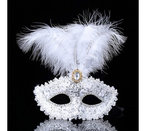 Beyaz Dantel İşlemeli Beyaz Tüylü Balo Parti Maskesi 17x20 cm