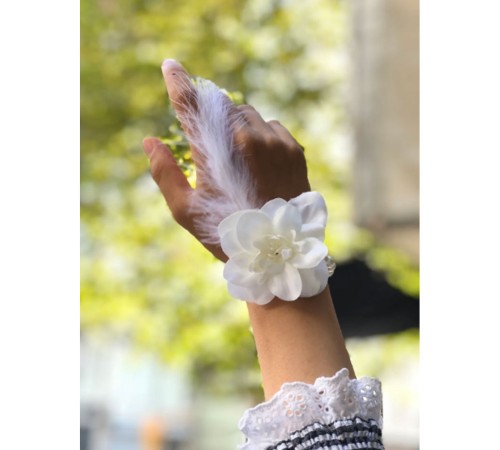 Bride to be Gelin Bilekliği Tüy ve İnci Boncuk Beyaz Renkli Bekarlığa Veda Partisi Bilekliği 10 Adet