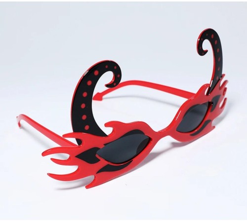 Siyah Boynuzlu Kırmızı Renk Alevli Parti Gözlüğü 21x10 cm