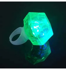 Kristal Tasarımlı Led Glow Işıklı 3 Modlu Yeşil Yüzük 3.5 x 5 cm