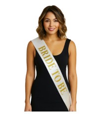 Beyaz Saten Üzerine Kalın Altın Yazılı Bride To Be Kuşağı