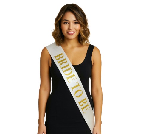 Beyaz Saten Üzerine Kalın Altın Yazılı Bride To Be Kuşağı