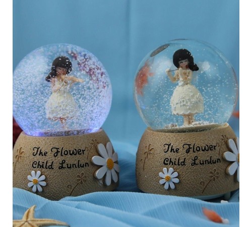 Kemancı Kız Kar Küresi Orta Boy