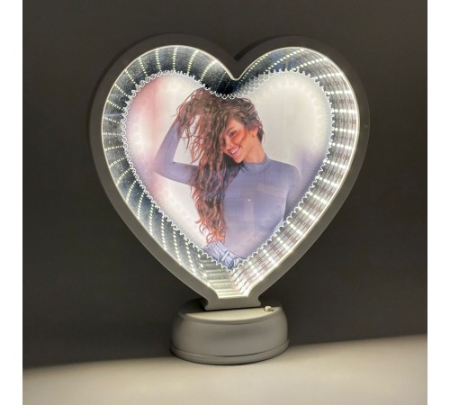 Derinlik Gösteren Kalp Sihirli Ayna