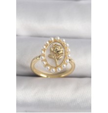 Pirinç Gold Renk Beyaz Sedefli Gül Porte Model İnci Detay Kadın Yüzük - TJ-BYK3488