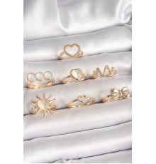 Pirinç Gold Renk Beyaz Mineli Kalp Model Kurdele Detay Kadın Küpe Kombini - TJ-BYK3673