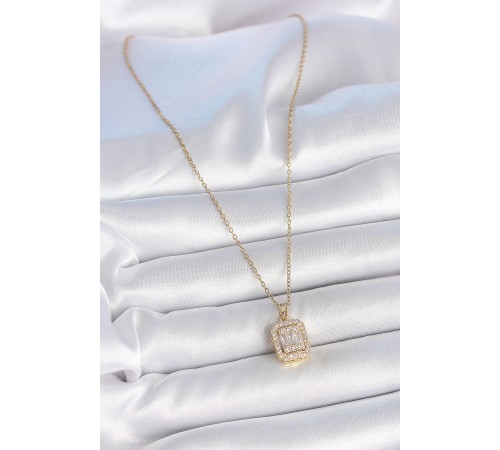 316L Çelik Gold Renk Zincir Kare Zirkon Taş Model Kadın Kolye - TJ-BKO10059 316L Çelik Gold Renk Zincir Kare Zirkon Taş Model Kadın Kolye - TJ-BKO10059