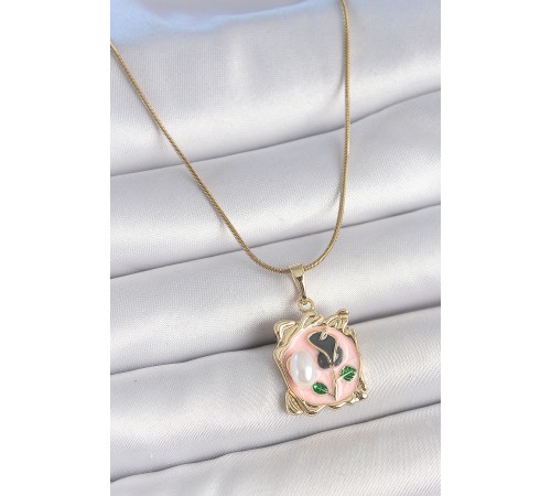 316L Çelik Gold Renk Zincir Pembe Mineli Çiçek İşlemli İnci Detay Portre Model Kadın Kolye - TJ-BKO10185 316L Çelik Gold Renk Zincir Pembe Mineli Çiçek İşlemli İnci Detay Portre Model Kadın Kolye - TJ-BKO10185
