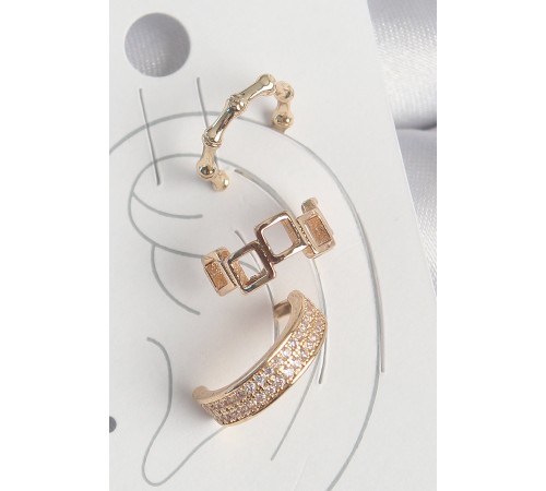 Pirinç Gold Renk Kare Model Zirkon Taşlı 3'Lü Model Kadın Kıkırdak Küpe - TJ-BKP10587 Pirinç Gold Renk Kare Model Zirkon Taşlı 3'Lü Model Kadın Kıkırdak Küpe - TJ-BKP10587