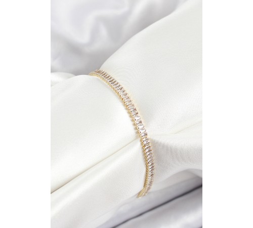 Pirinç Zirkon Taşlı İnce Su Yolu Model Gold Renk Kadın Bileklik - TJ-BB7034 Pirinç Zirkon Taşlı İnce Su Yolu Model Gold Renk Kadın Bileklik - TJ-BB7034