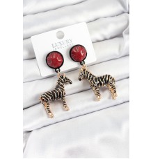 Pirinç Bordo Sallantılı 3D Zebra Model Gold Renk Kadın Küpe - TJ-BKP10750