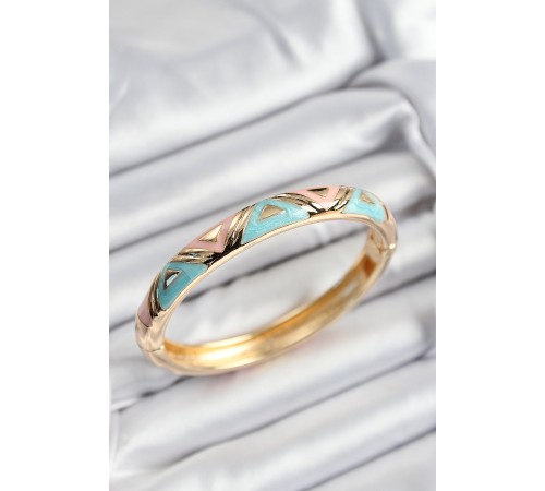 Mineli Pirinç Pembe Ve Mavi Üçgen Motifli Gold Renk Kadın Kelepçe - TJ-BB7381 Mineli Pirinç Pembe Ve Mavi Üçgen Motifli Gold Renk Kadın Kelepçe - TJ-BB7381