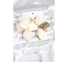 Pirinç Gold Renk Beyaz Tüllü Lotus Kadın Küpe - TJ-BKP11373