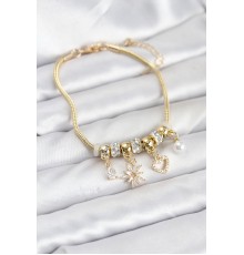 Pirinç Gold Renk Kutup Yıldızı ve Kalp Charmlı Kadın Bileklik - TJ-BB8181