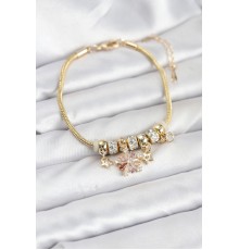 Pirinç Gold Renk Renkli Yıldız Charmlı Kadın Bileklik - TJ-BB8187
