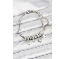 Pirinç Gümüş Renk Kalp Charmlı Kadın Bileklik - TJ-BB8208