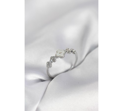 Gümüş Renk Minimal Yonca ve Zirkon Taşlı Kadın Yüzük - TJ-BYK4057