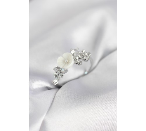 Gümüş Renk Pirinç Çiçek Model Zirkon Taşlı Kadın Yüzük - TJ-BYK4069