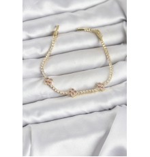 Pembe Yonca Detaylı Zirkon Taşlı Gold Renk Pirinç Su Yolu Kadın Bileklik - TJ-BB8327