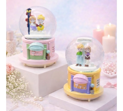 Büyük Boy Mutlu Aşıklar Tasarımlı Kar Küresi