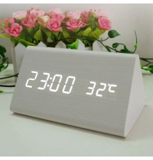 Ücgen Ahşap Alarm Dijital Çalar Saat Beyaz
