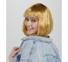 Altın Renk Düz Kesim Küt Parti Peruğu Kısa Takma Saç