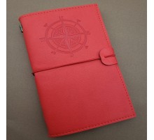 Pusula Tasarımlı Kırmızı Deri Defter
