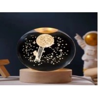Dekoratif Merdivenli Astronot Ve Ay Tasarımlı Ahşap Altlıklı Işıklı Cam Küre Cam:6cm Ahşap:2cm