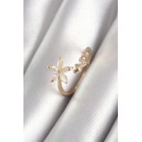 Pirinç Gold Renk Zirkon Taşlı Çiçek Model Kalp Detay Kadın Yüzük TJ-BYK3069