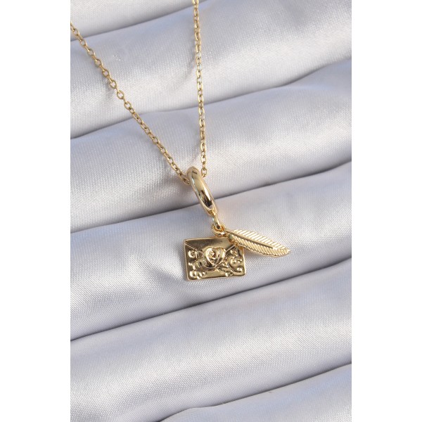 316L Çelik Gold Renk Kalp Detay Mektup Figür Charm Model Kadın Kolye TJ-BKO9314