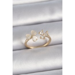 Pirinç Gold Renk Ayarlanabilir Zirkon Taşlı Kalp Beyaz Mineli Model Kadın Yüzük TJ-BYK3388