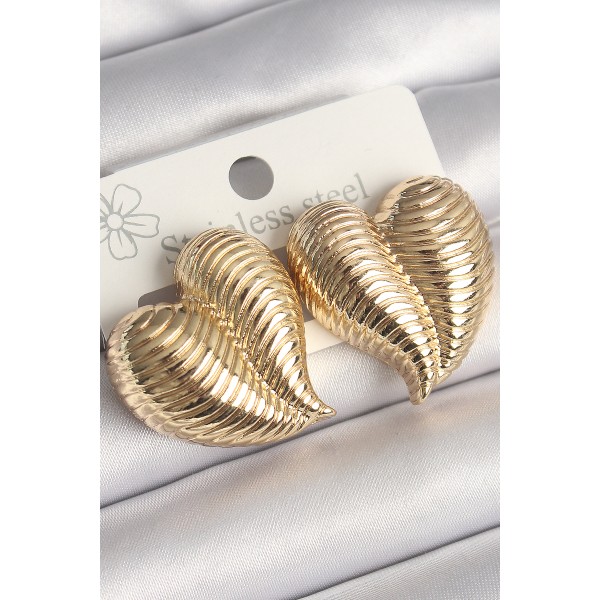 Pirinç Gold Renk İşlemeli Bomba Kalp Model Kadın Küpe TJ-BKP10260