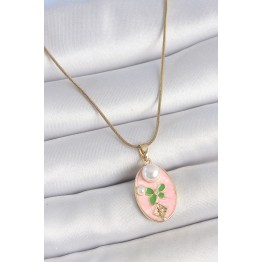 316L Çelik Gold Renk Zincir Pembe Mineli Oval İncili Çiçek İşlemeli Portre Model Kadın Kolye TJ-BKO10176