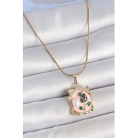 316L Çelik Gold Renk Zincir Pembe Mineli Çiçek İşlemli İnci Detay Portre Model Kadın Kolye TJ-BKO10185